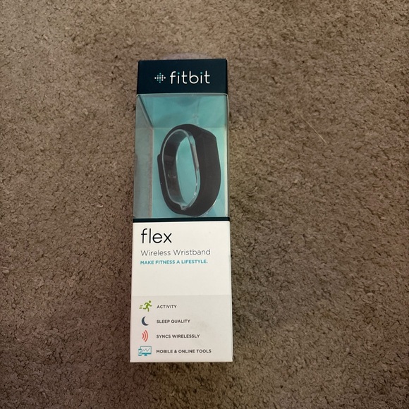 2014 Fitbit Flex *NEVER OPENED*